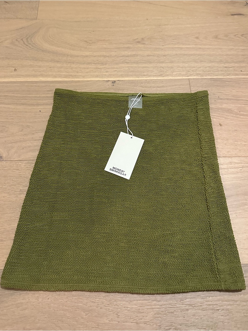 BNWT! Monday swimwear Cayman Skirt Moss Crinkle size M